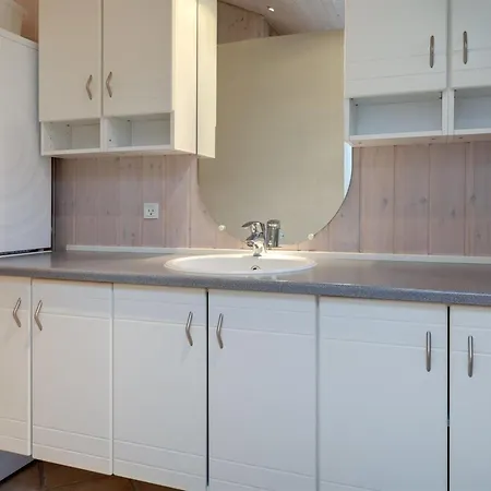 Nikoletta - 250m From The Sea By Interhome